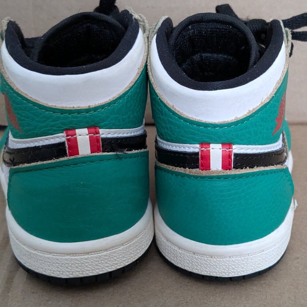 Jordan Nike Kids Air Jordan 1 Retro High OG "Lucky Green" sneakers Size 7 - Picture 9 of 14